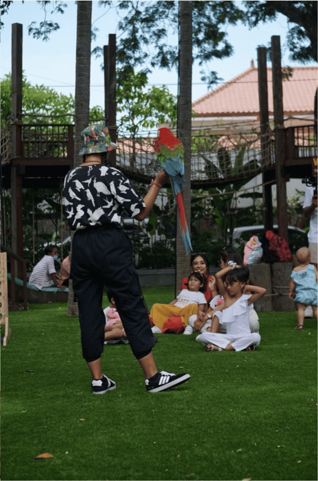 Geotag presence on Instagram & Google